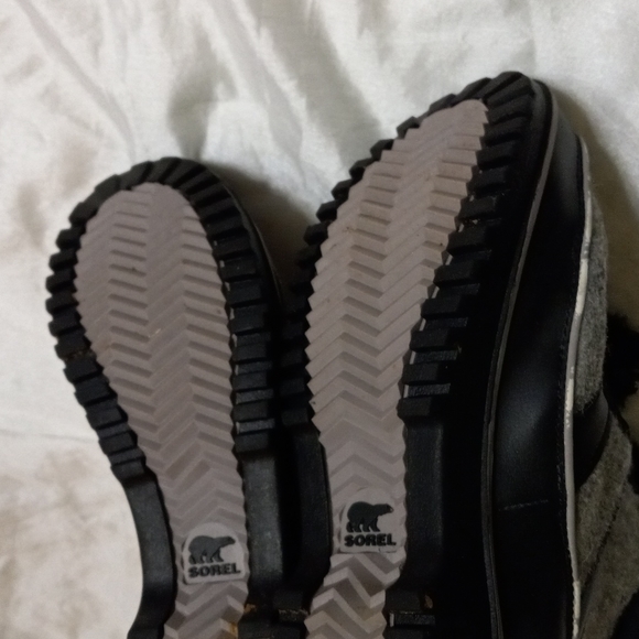 SOREL Women's Ankle Boots Black/Gray Faux Fur Trim Sz 6.5 Lace Up Waterproof - Picture 8 of 11